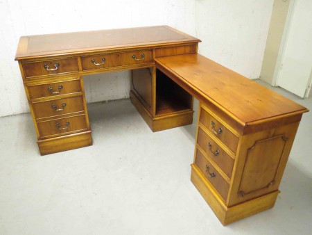 5998 - Psaci stul anglie v tisu L - format  137 x 69 cm V - 79 cm + 108 x 39 cm V - 69 cm - PRODANO